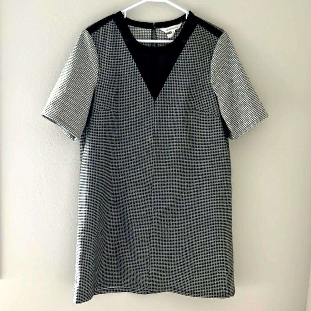 BCBGeneration Sheer Panel Shift dress | Large